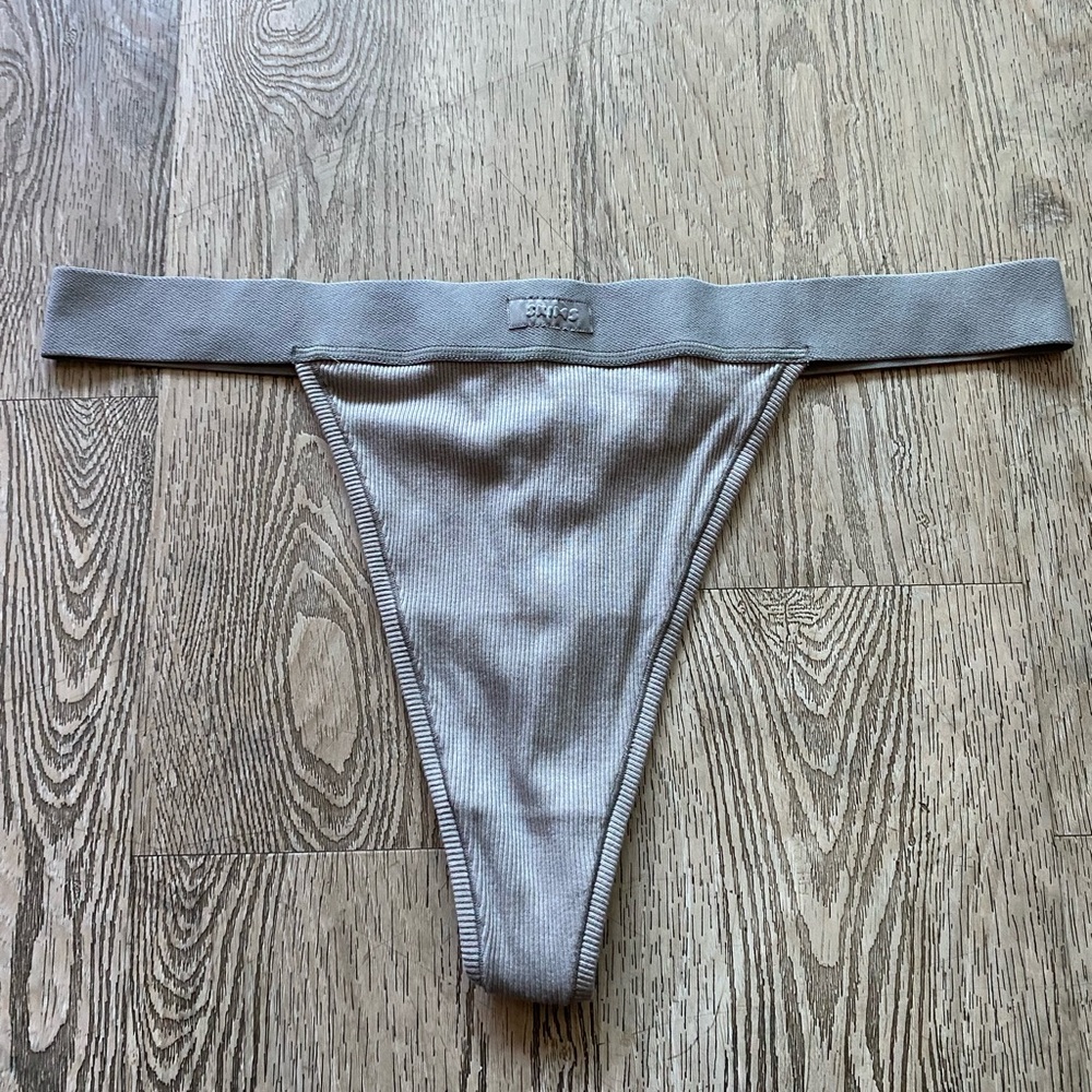 Skims Cotton Rib Mid-rise Thong in Smoke NWT